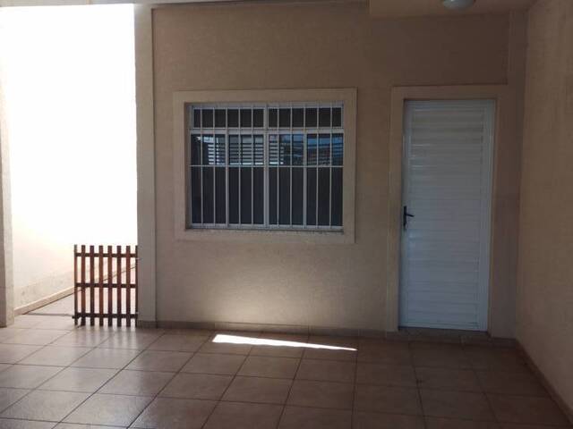 Locação em Jardim das Palmeiras - Atibaia